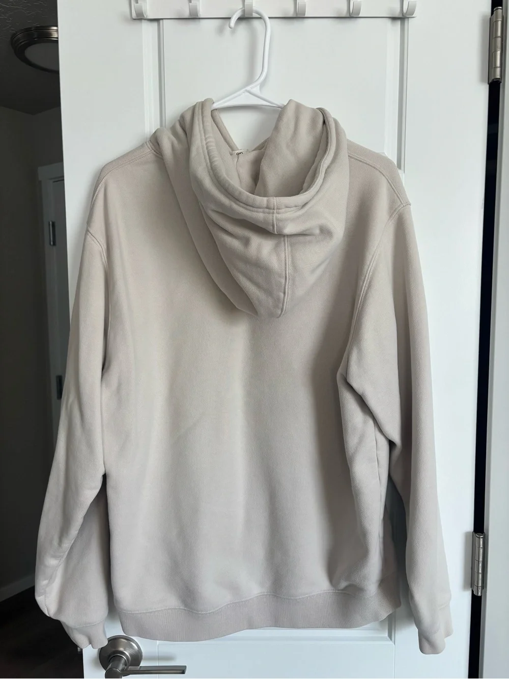 ALO Yoga Oversized Bone Hoodie